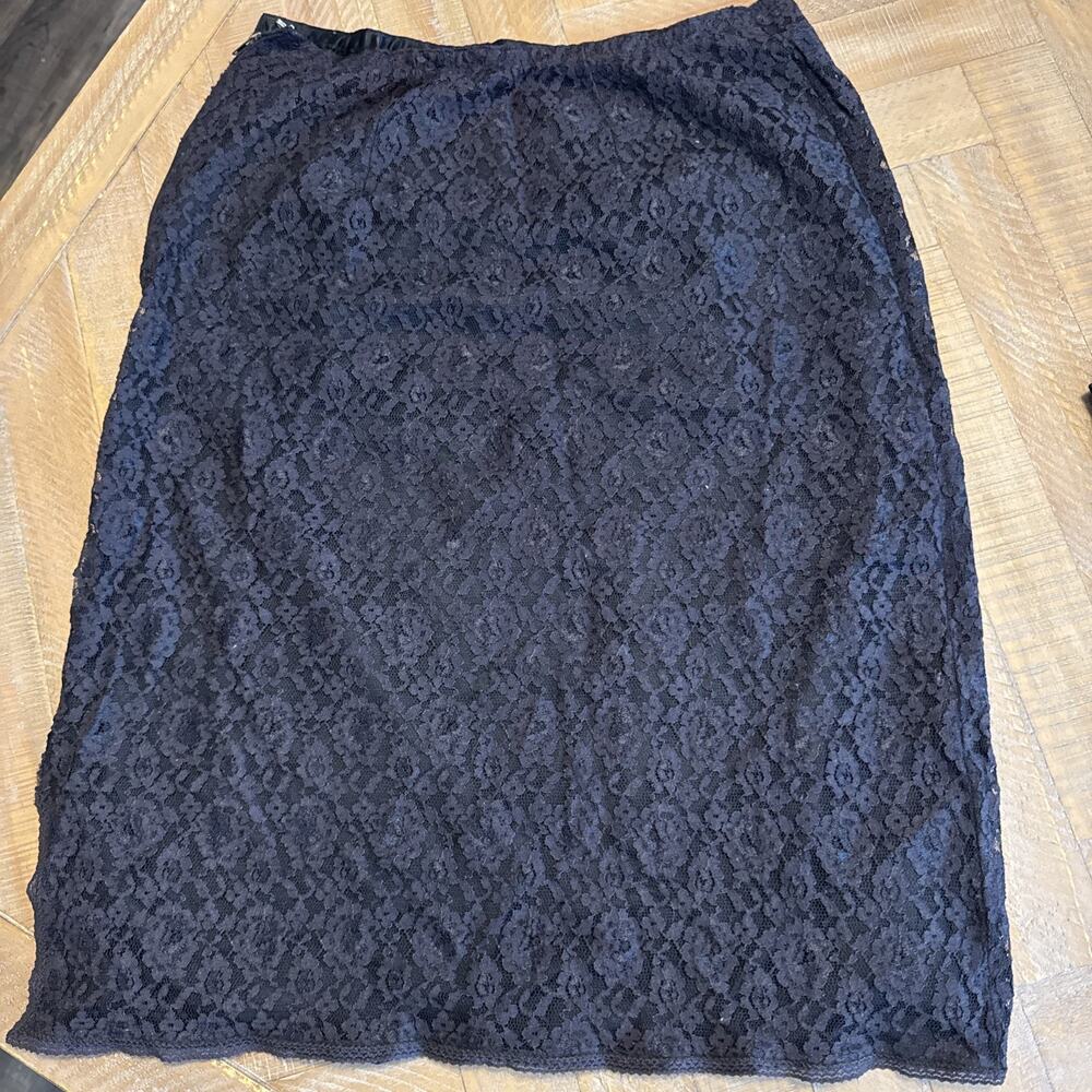Vintage Rogers Black Nylon Skirt Slip Size Medium Purple Tint Lace Lingerie